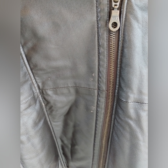 Vintage Wilsons Leather jacket with faux fur lining and hood - Picture 9 of 15